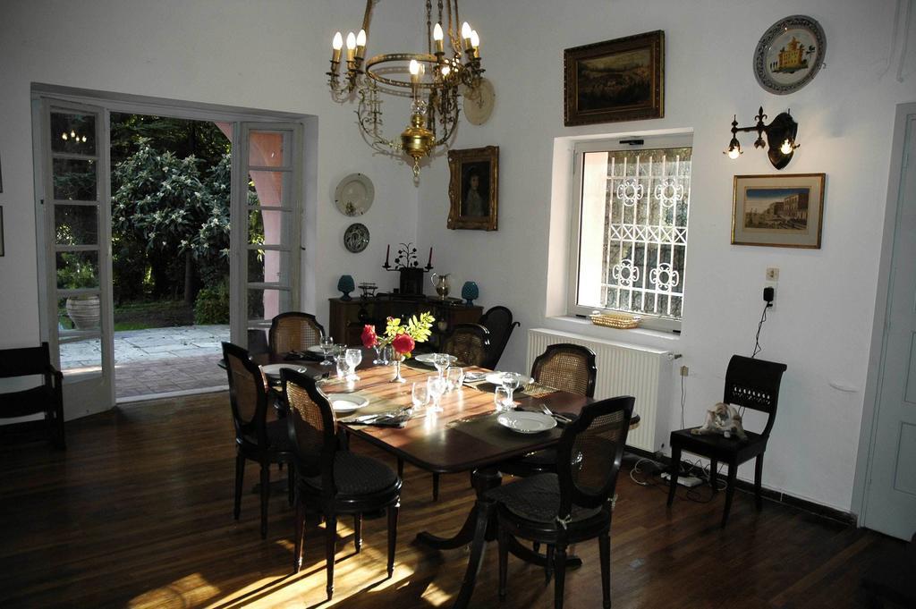 The Villa Averoff Kírinthos 객실 사진